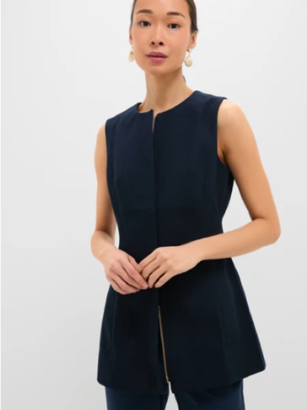 Tuckernuck Navy Sleeveless Tunic Top - size 6